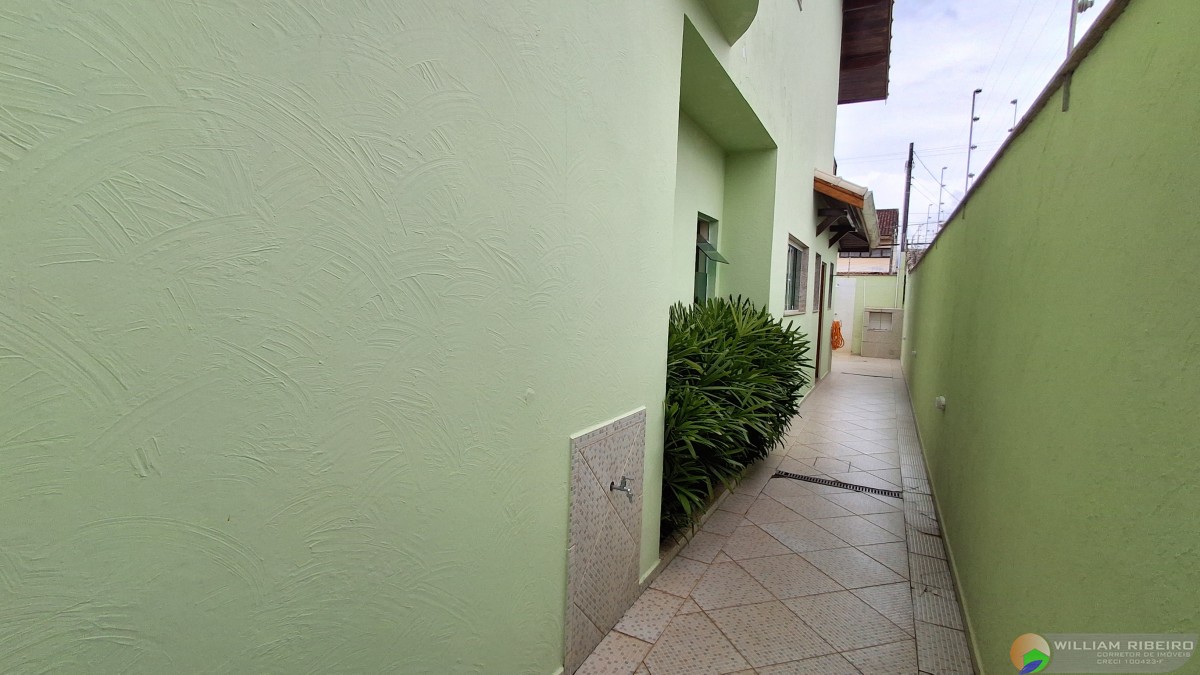 Casa para venda em Peruíbe no bairro lado linha _ entre 400m e 900m da praia