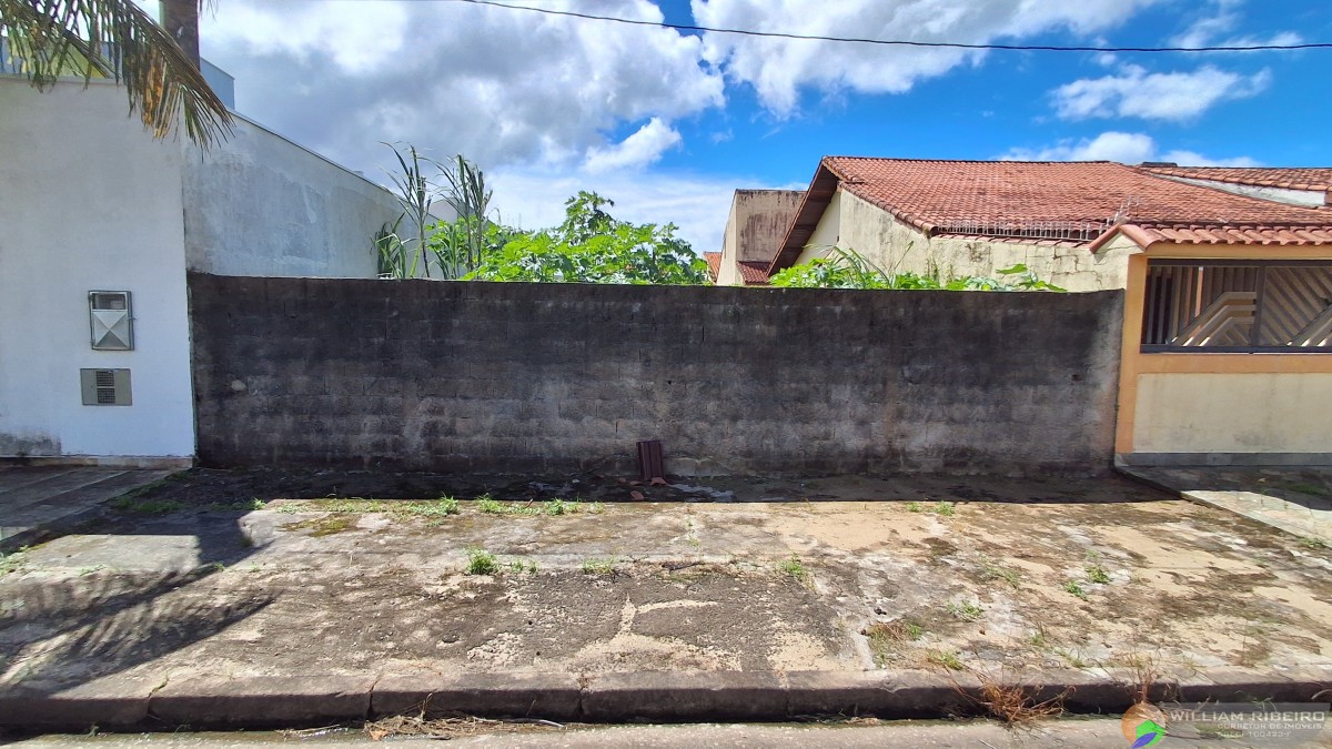 Terreno para venda em Peruíbe no bairro Lado praia _ a menos de 400 m da praia