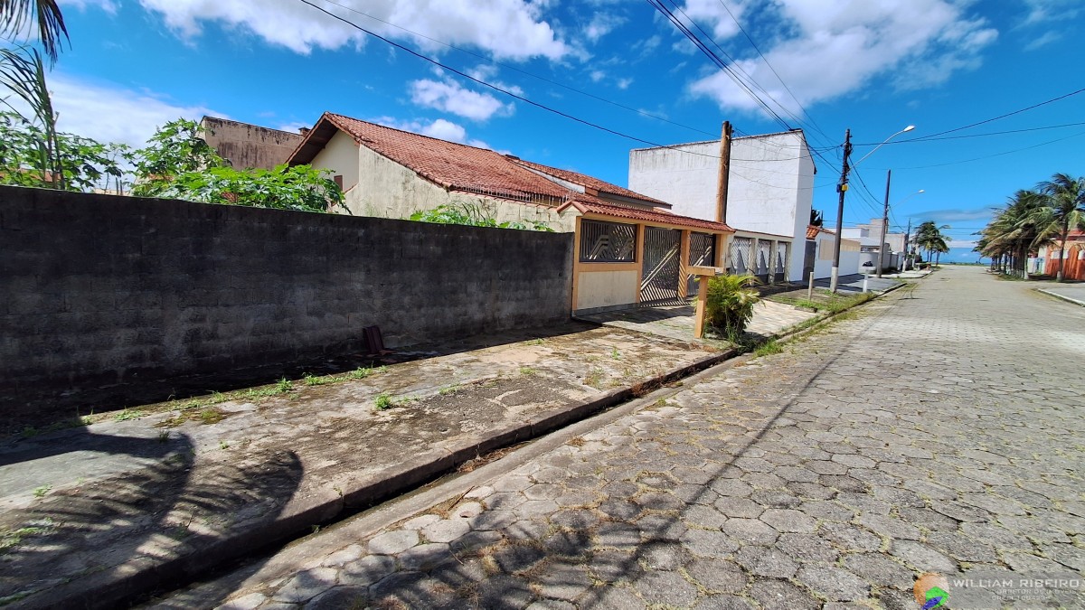 Terreno para venda em Peruíbe no bairro Lado praia _ a menos de 400 m da praia