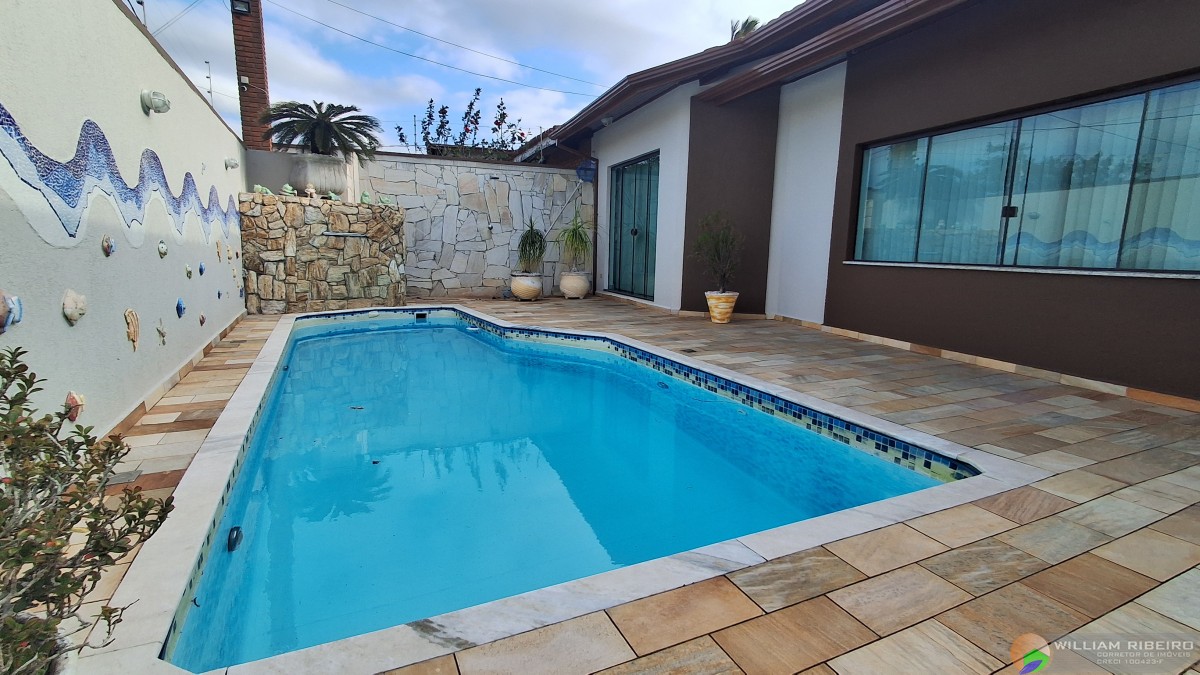 Casa para venda em Peruíbe no bairro Lado praia _ a menos de 400 m da praia
