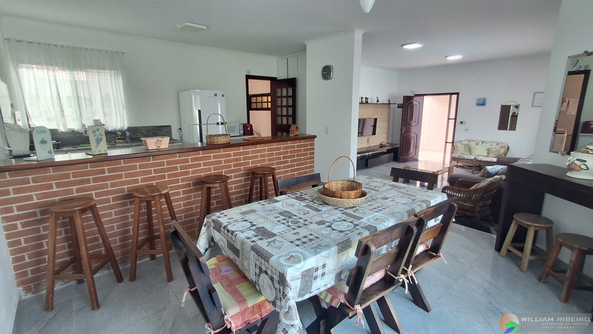 Casa para venda em Peruíbe no bairro Lado praia _ a menos de 400 m da praia