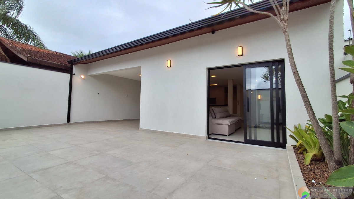 Casa para venda em Peruíbe no bairro Lado linha a menos de 800M da praia