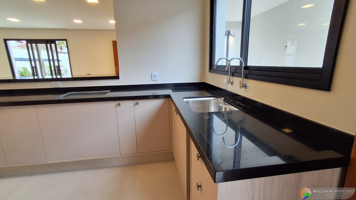 Casa para venda em Peruíbe no bairro Lado linha a menos de 800M da praia