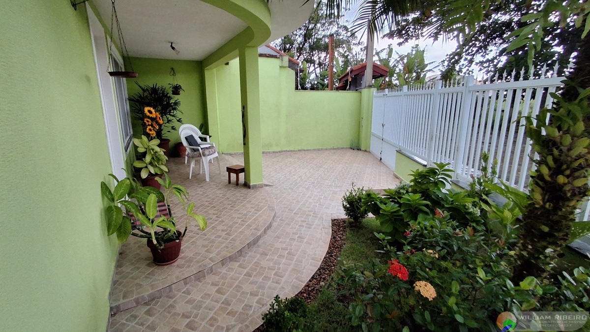 Casa para venda em Peruíbe no bairro Lado praia _ a menos de 400 m da praia